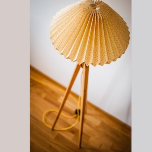 Tripod Floor Lamp Tripod Retro 60-70 Design Origami