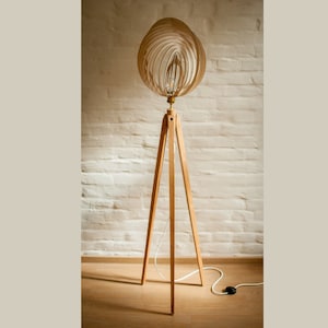 Tripod Flor Lamp Retro 60- 70iger Origami Design Floor Lamp standard lamp