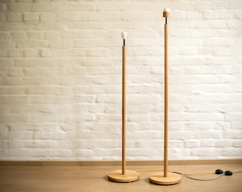 Lampadaire sur pied en chêne avec câble textile, douille de lampe Onestand Floolamp en chêne