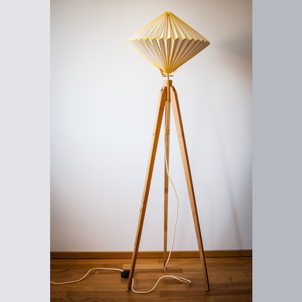 Tripod Floor Lamp Tripod Retro 60-70 Design Origami 