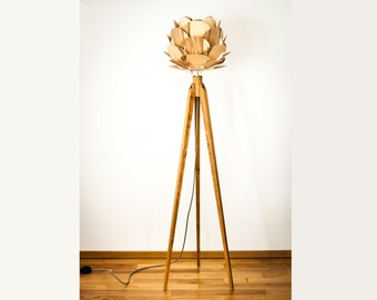 Tripod Floor Lamp Tripod Retro 60-70 Design Wood Flower Tripod Floor Lamp standard lamp Oak or beech artichoke