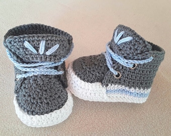 Babyschuhe / Turnschuhe gehäkelt Geschenk zur Geburt Taufe Mädchen Jungen Sneaker