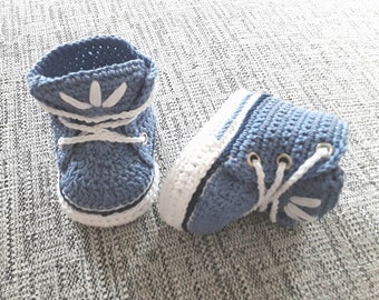 Babyschuhe / Turnschuhe gehäkelt Unisex Geschenk zur Geburt Taufe Babyparty Sneaker