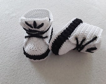 Babyschuhe/ Turnschuhe gehäkelt Baumwolle  Geschenk zur Geburt Taufe Unisex Mädchen Junge Babyparty