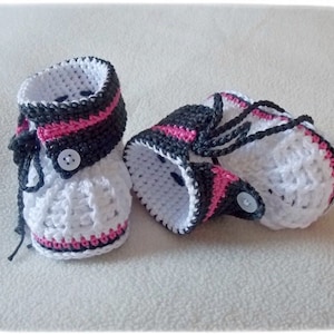 Baby shoes/baby boots crocheted girl gift birth baptism image 1