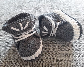 Baby shoes/sneakers crocheted gift for birth baptism unisex girl boy