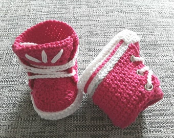 Babyschuhe/ Babystiefelchen gehäkelt Mädchen Jungen Unisex Geschenk zur Geburt Turnschuhe Sneaker