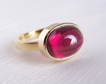 Rhodolite garnet ring made of 750 gold, width 58.5, pink ring, cabochon ring, raspberry red, valuable unique piece