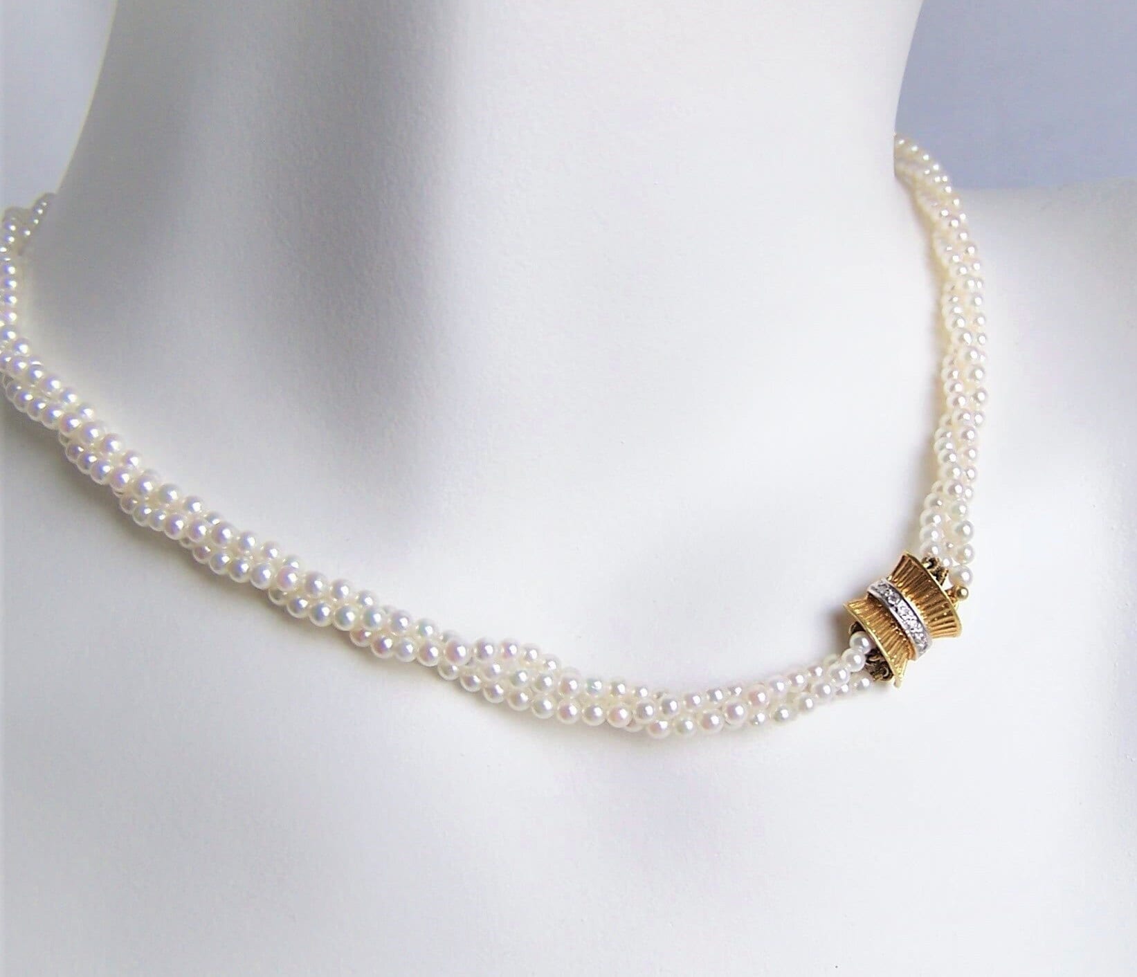 Top 10 Most Expensive Pearl Necklaces Ever Sold - Pure Pearls