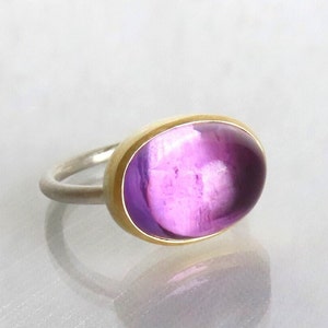 Lilac amethyst ring made of 750 gold and silver, large stone ring, goldsmith&#39;s jewelry, unique jewelry, unique piece of jewelry from the goldsmith