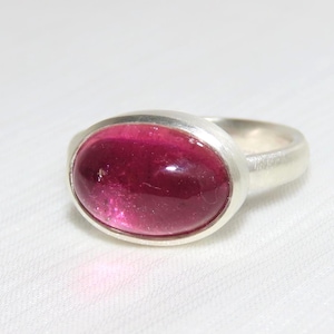 Pink tourmaline ring in silver, W 57.5, pink cabochon ring, unique piece, goldsmith's jewelry, one-of-a-kind jewelry