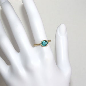 blau grüner Turmalin Ring aus 750 Gold, Weite 56, türkisblau, klassischer Verlobungsring Bild 10