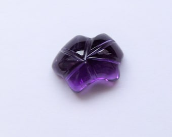 loose amethyst cabochon flower, carving by Unikatmeister