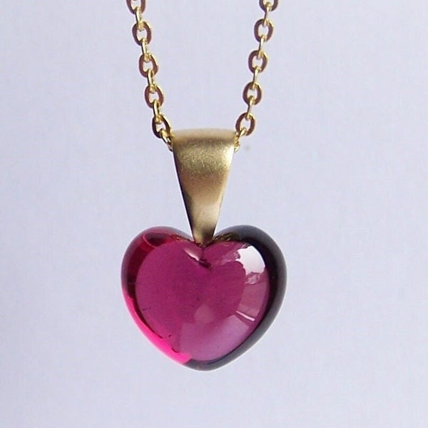 Rhodolite garnet pendant made of 585 gold, cherry red heart
