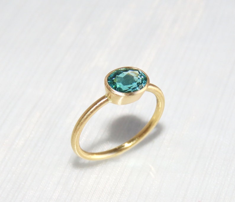 blau grüner Turmalin Ring aus 750 Gold, Weite 56, türkisblau, klassischer Verlobungsring Bild 5