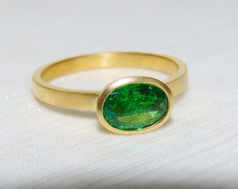 Tsavorit Ring aus 750 Gold, Weite 54 / 55, grüner Granat Ring, Verlobungsring