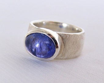 Tanzanite ring in silver, size 57, cabochon ring, wide silver ring with a stone