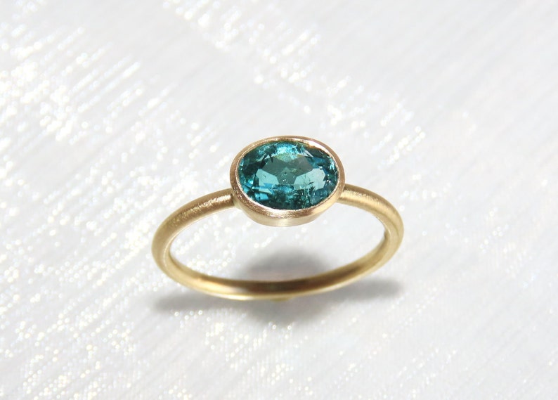 blau grüner Turmalin Ring aus 750 Gold, Weite 56, türkisblau, klassischer Verlobungsring Bild 4