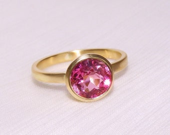 Pink tourmaline ring made of 750 gold, width 57 / 58, unique piece