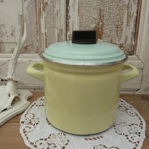 pastel vintage enamel pot