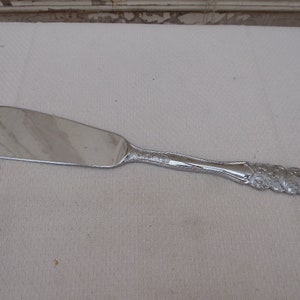 Cheese knife