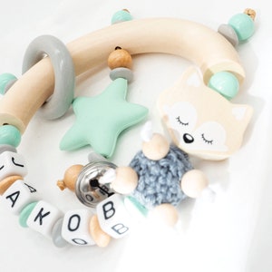 Gripping toy with name • FOX + CLOUD natural wood baby gifts mint birth gripping ring