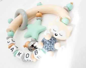 Gripping toy with name • FOX + CLOUD natural wood baby gifts mint birth gripping ring