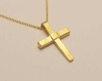 Kreuz Anhänger aus 750 Gelbgold, 18 Karat Gold, auch beliebt als Geschenk zur Geburt - Kommunion - Taufe