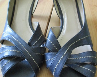 Pompes femmes, taille 38, bleu foncé, 6 cm talon en entonnoir, chaussure d’été, cuir, avant 2001