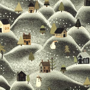 Op de afbeelding: Een illustratie van een winterlandschap met glooiende heuvels, huisjes en dennenbomen. Sneeuwvlokken dwarrelen door de lucht, wat een gezellige, feestelijke sfeer creëert. Het kleurenpalet bestaat voornamelijk uit grijstinten, bruin en groen.
