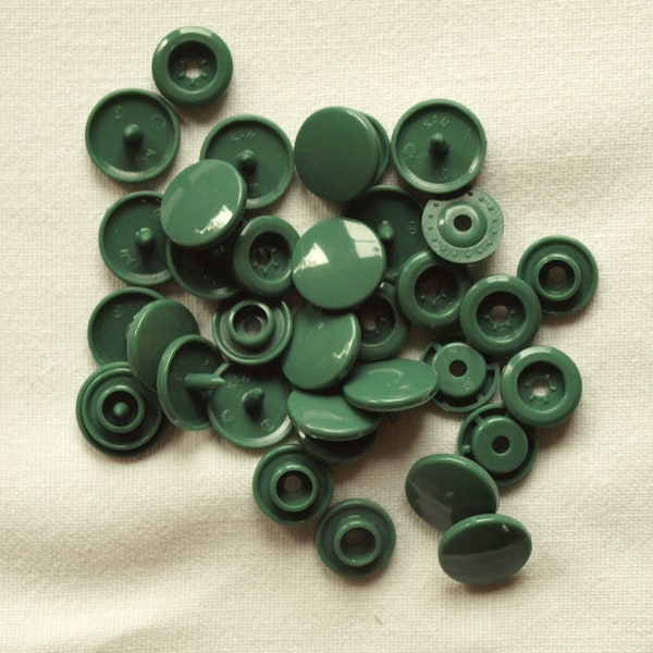 Botones a presión KAM Snaps T5 verde oscuro paquete a granel de 50 piezas