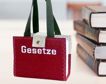 Schönfelder, Tasche mit Ziernaht, Schönfeldertasche, Wollfilz, bordeaux, bestickt, Gesetztasche, Schutzhülle, Tragetasche, Buchumschlag