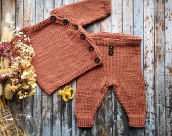 Babyhose aus Wolle, Strickhose für Babys, Baby-Set aus Wolle, Baby-Strickjacke aus Wolle