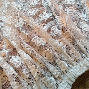 2 curtains XL 400 m+ curtains lace roses