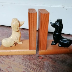 beautiful vintage bookends dog