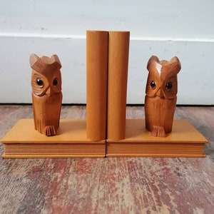 beautiful vintage bookends owl