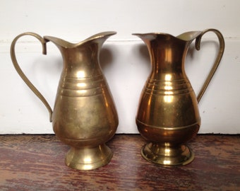 2 small brass Vases