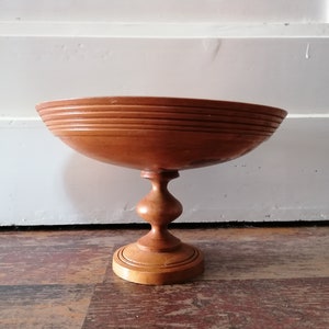 Wooden cake stand bowl