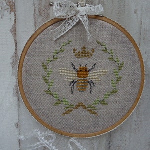 Picture in the embroidery ring, bee, bee picture, embroidered