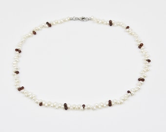 Pearl necklace garnet droplets