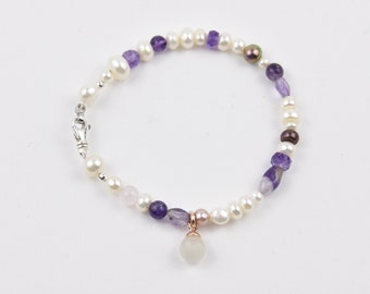 Armband Amethyst und Perlen