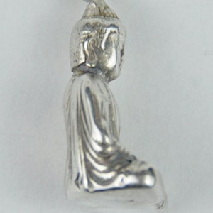 Buddha necklace a la crime detective in carnelian image 4