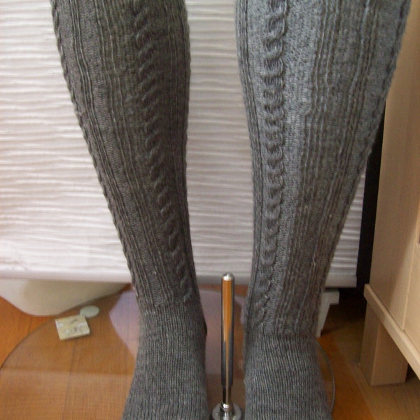 Kniestrümpfe , 32cm Schaft ,Socken , Strümpfe , Zopfmuster , gestrickte Strümpfe ,