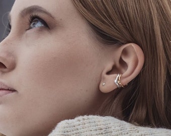 Small earcuff in gold vermeil LOTTE