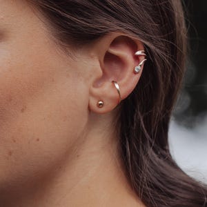 Small gold ear cuff LUISE