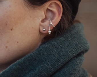 Ear Cuff Rachel with pearl charm