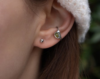 handmade ear cuff peridot | Earrings without hole