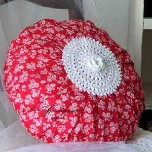 Vintage ruffle pillow, floral pillow, round pillow made of vintage farmhouse fabric with a floral pattern. image 1