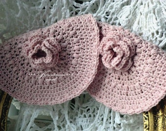 Shabby pot holders * pot holders in delicate pink * vintage decoration * hand crocheted * with rose and decorative edge.