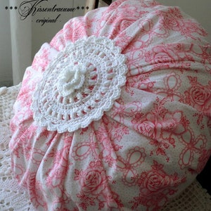 Cushion, round cushion, ruffle cushion made of vintage farmer's fabric with rose pattern & hand-crocheted appliqué. image 1